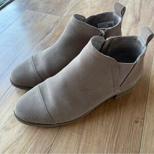 Tom’s Tan Suede Zip Up Ankle Booties